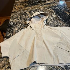 Lululemon Mixed Woven Short Sleeved Jacket